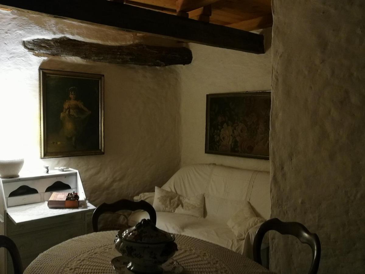 Casale Maria Mafalda Pieve di Teco Eksteriør billede