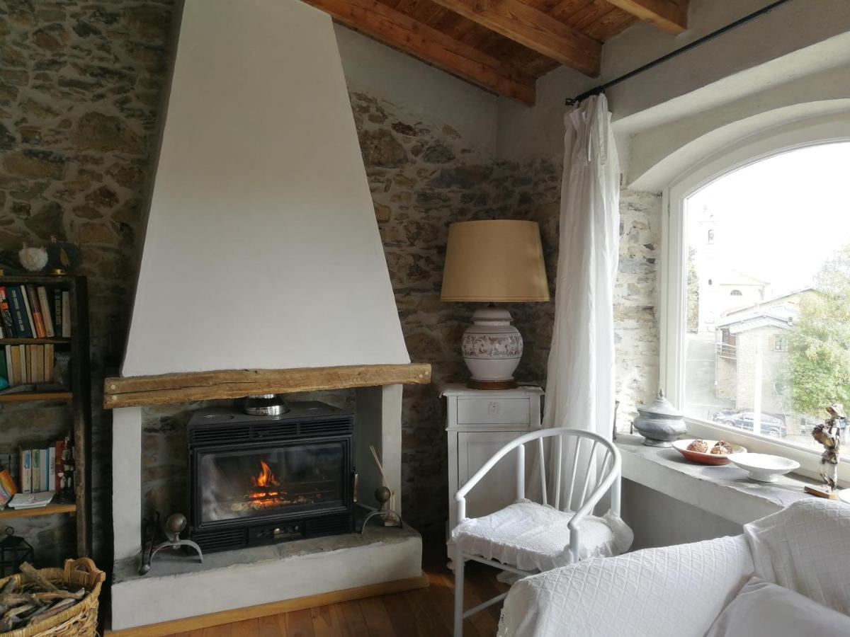 Casale Maria Mafalda Pieve di Teco Eksteriør billede